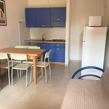 Flat In A With Shared Pool Appartement *