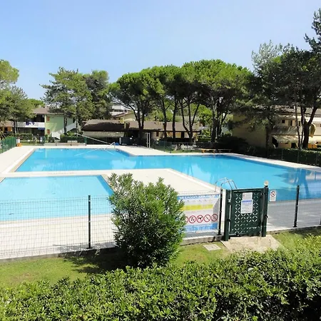 Flat In A With Shared Pool * Bibione