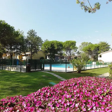 Flat In A With Shared Pool Appartement Bibione