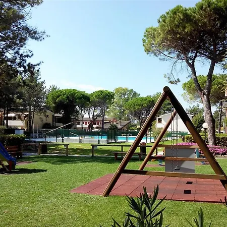 Flat In A With Shared Pool * Bibione
