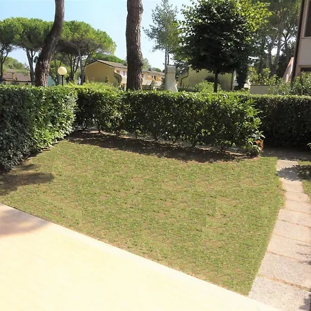 Flat In A With Shared Pool * Bibione