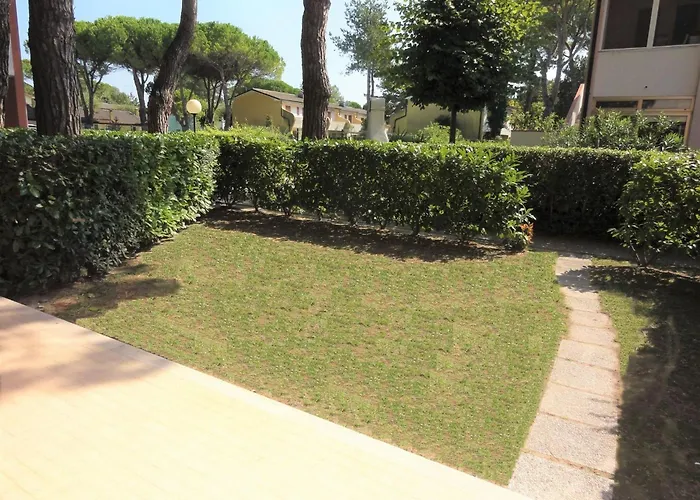 Flat In A With Shared Pool * 비비오네